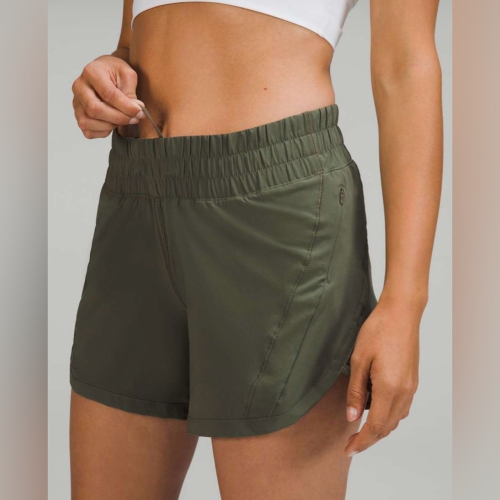 Lululemon Track That Mid-Rise Lined Short 5"
Carob Brown - Size 8